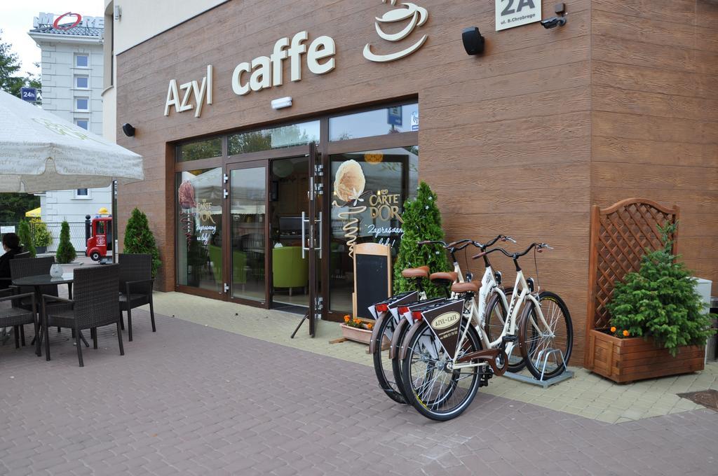 ウストロニエ・モルスキエ Azyl Bed & Breakfast エクステリア 写真